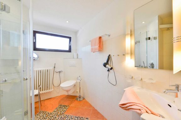 Wohnung 1, Bad